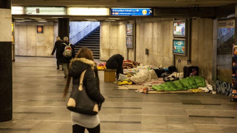 Itt vannak Karácsony Gergely aluljárói: bűz, kosz, penész