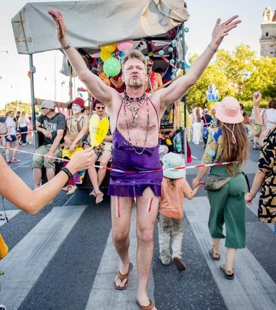 Totális nemzetközi mozgósítás a budapesti, ellenzéki pride-ra
