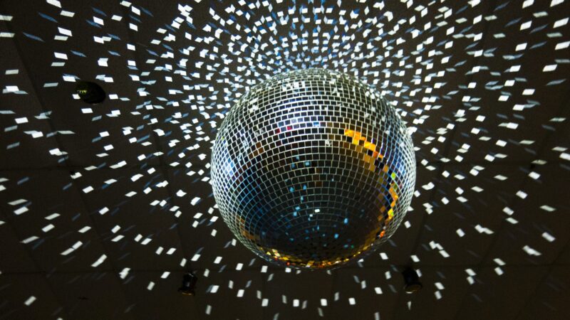 Nyolc gyanúsítottja van a szolnoki diszkóban történt tömegverekedésnek