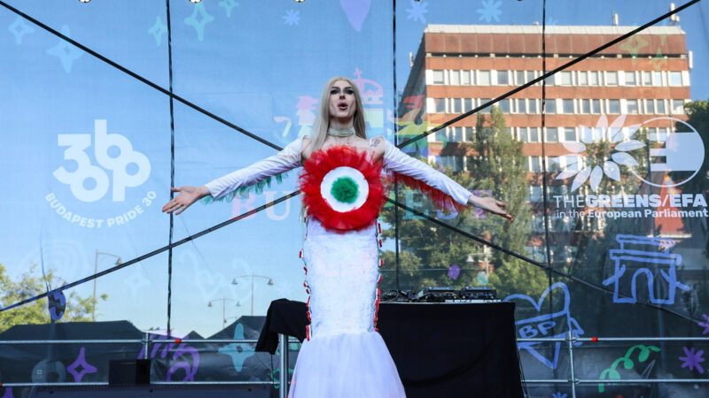 Nyomozás indulhat a pride-on előadott botrányos drag queen show miatt