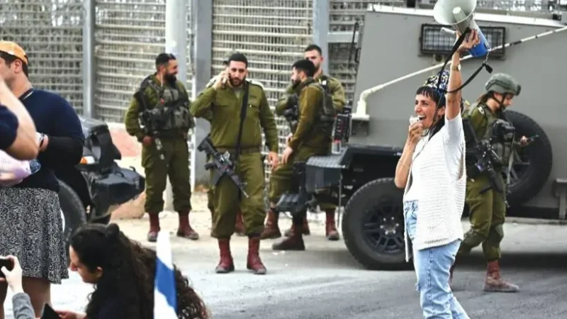 Szélsőséges izraeli soviniszták blokkolják a gázai segélyszállítmányokat, a katonaság tétlenül nézi