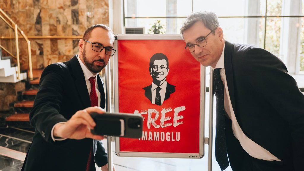 Nem engedték be Karácsony Gergelyt a börtönbe