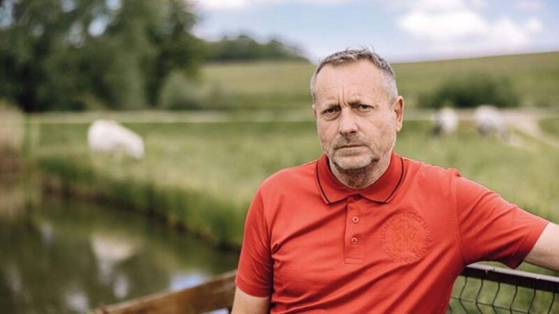 Kassai Lajos: Magyar Péter az alkata szerint a „minden szar” pszichózisában tartja a követőit