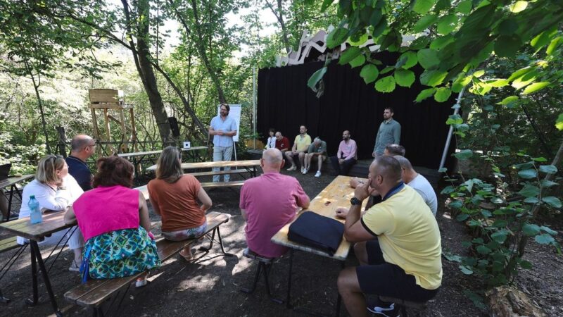 Az erdélyi sajtót is kitiltotta Magyar Péter