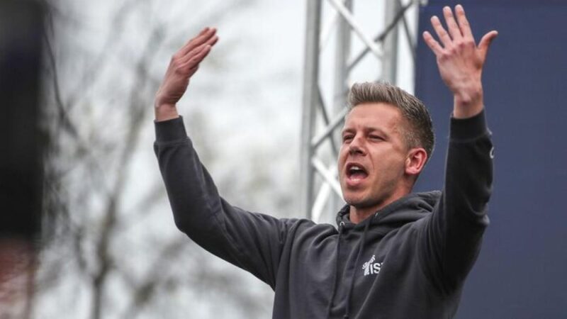 Magyar úgy támadja a 3%-os hitelt, hogy az első lakását ajándékba kapta, válása után pedig megtartotta az addig Vargával közös otthont