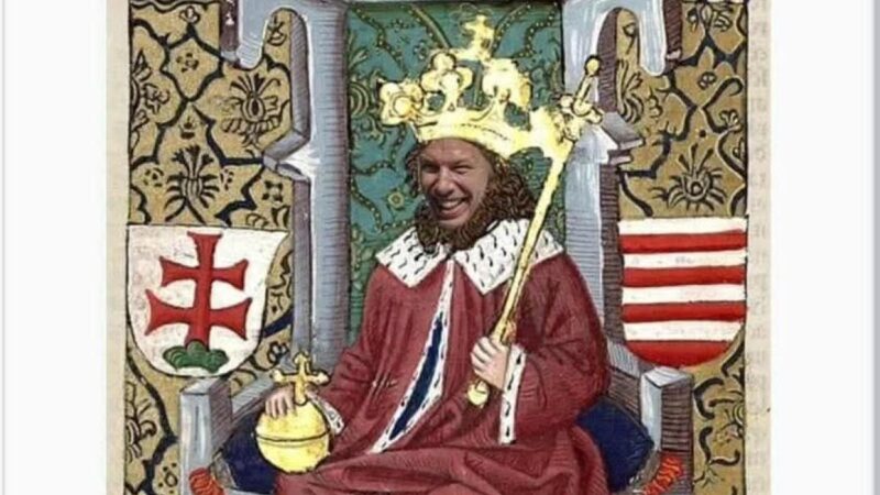 Akinek nem inge, ne vegye magára, írta a kormány a tűzijátékba bekerült áruló Péterről