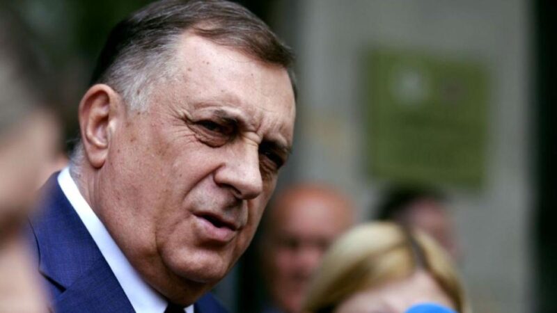 Milorad Dodikot hivatalosan is megfosztották elnöki tisztségétől