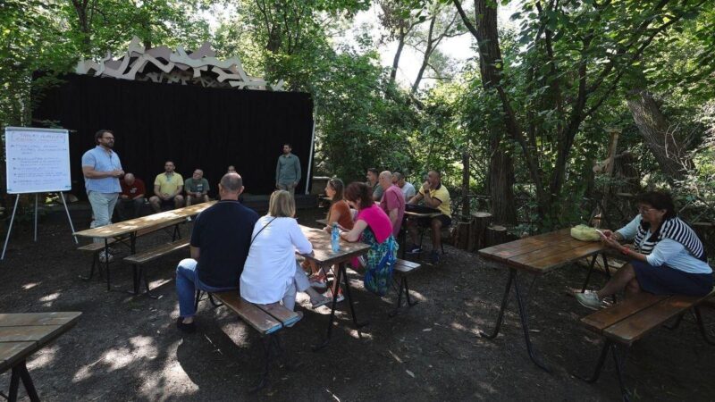 A MÚOSZ szerint a kormány hibája, hogy Magyar Péterék kitiltották a sajtót erdélyi rendezvényükről