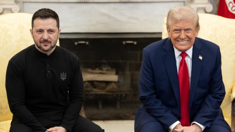 Trump először csak Zelenszkijjel akar találkozni