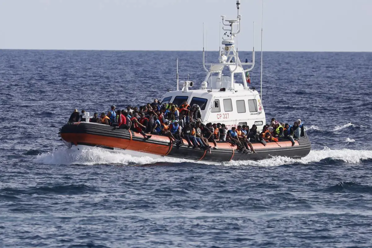 Frontex: Magyarország megállította az inváziót, Olaszország bajban