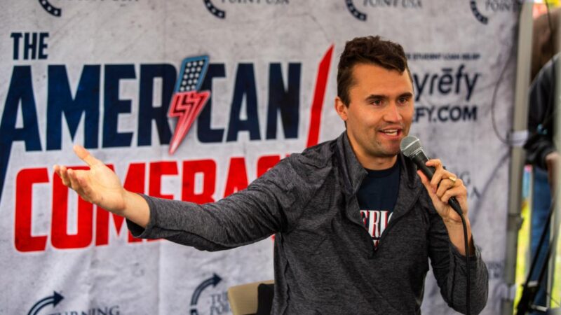 Tízéves gyerekekkel nézette meg Charlie Kirk halálát egy tanár, majd kijelentette, hogy megérdemelte