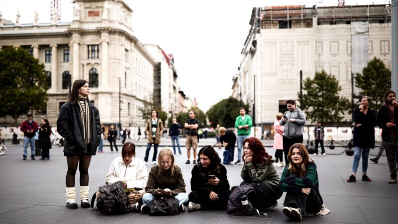 Tüntetéssel fokozná még jobban a Szőlő utcai álhírbotrányt a Kutyapárt