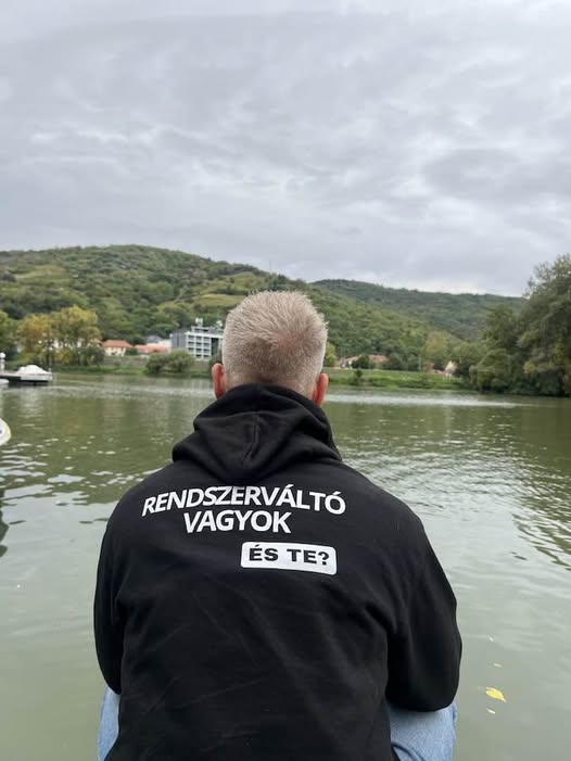 „Nem csak a TISZA, a bankszámlád is apad?” – Takács Péter megtaposta a „tarháló” Tisza-vezért
