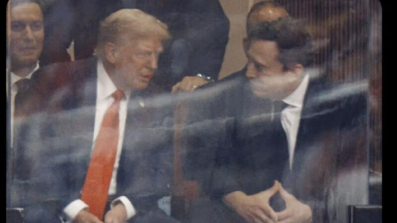 Elon Muskot és Donald Trumpot újra egyesítette Charlie Kirk halála