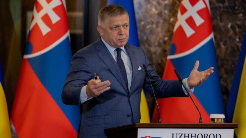 Politico: Kizárták Fico pártját az európai szocialista pártcsaládból