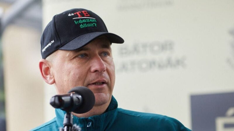 Felbontották Ruszin-Szendi Romulusz tartalékosi szerződését, nem használhatja a rendfokozatát