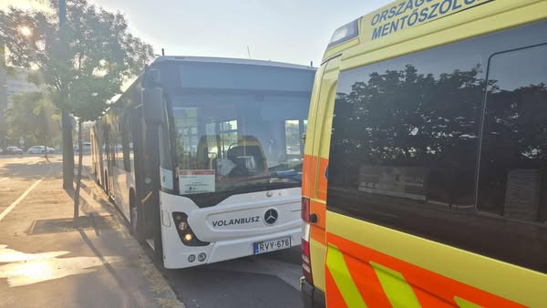 Paprikaspray-vel fújta le a vonatpótló busz vezetőjét egy dühöngő taxis a Keletinél