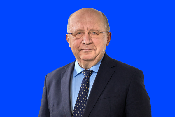 Az Európai Bizottság ötszörösére növeli az unió katonai költségvetését
