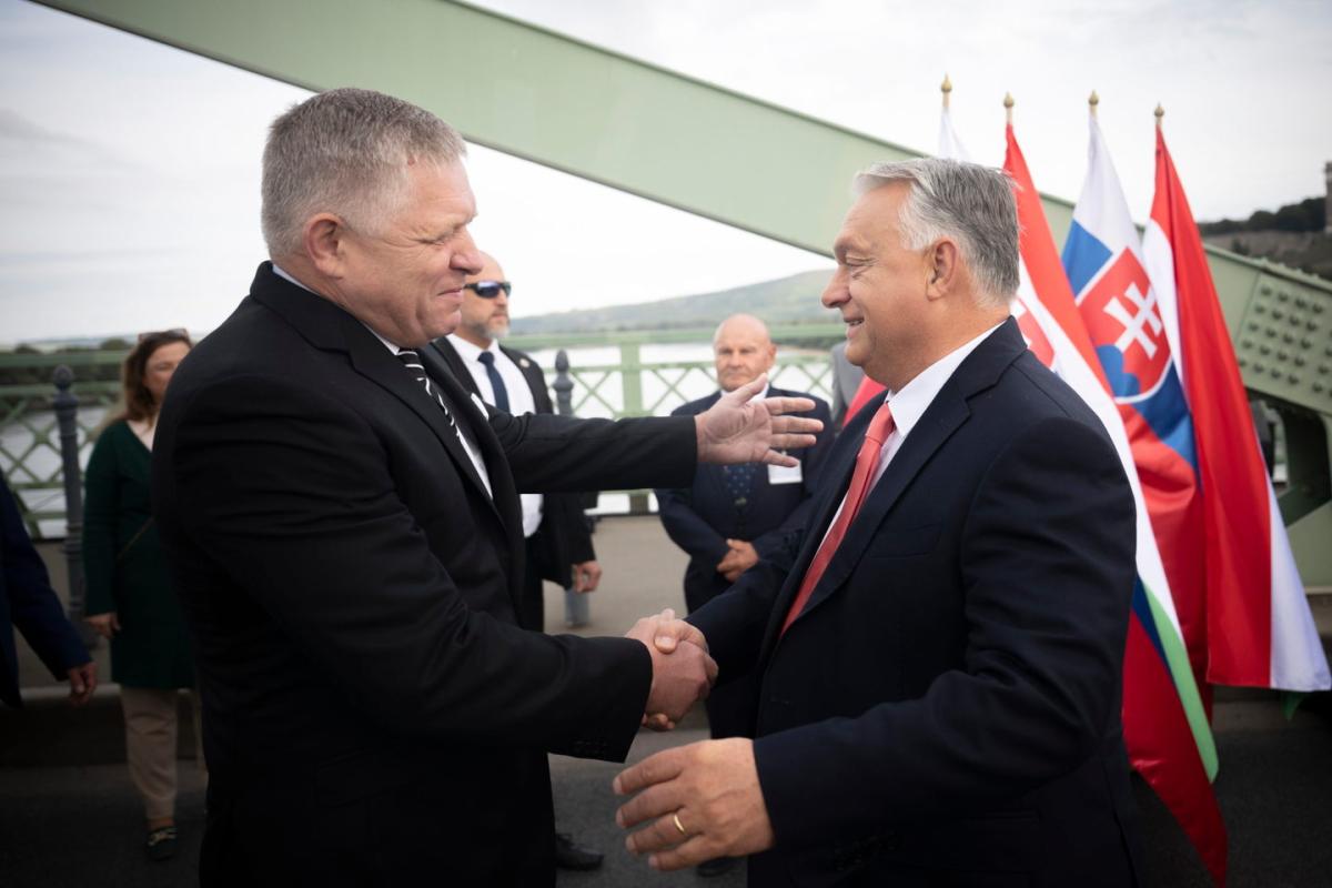 Robert Fico Orbán Viktorral tárgyal a SMER Patriótákhoz való csatlakozásáról