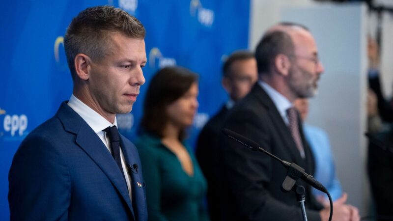 Magyar Péter közölte: Lázár János kémeket küldött Brüsszelbe, engem is lehallgattak