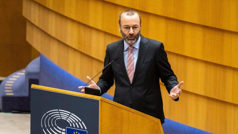 Manfred Weber: Jogi szakértőink szerint Ilaria Salis mentelmi jogát fel kell függeszteni