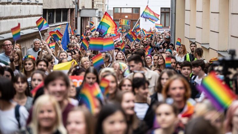 Beidézte a rendőrség a Pécs Pride szervezőjét, gyanúsítottként fogják kihallgatni