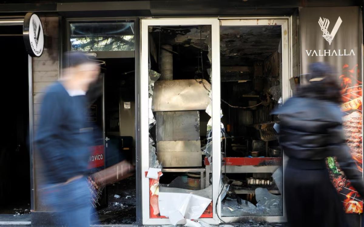 „Kifelé a törökökkel!” – Zavargások Podgoricában