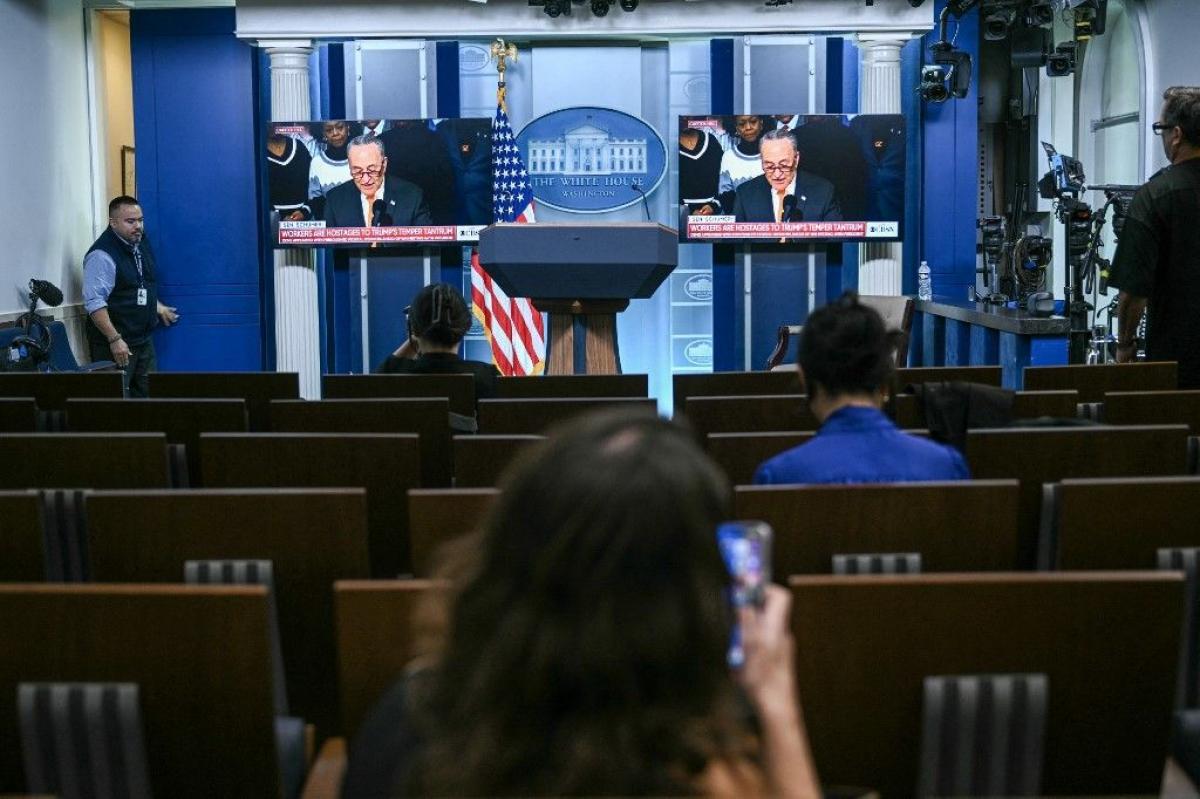 A demokraták nem fogadták el a költségvetést, leállt Amerika