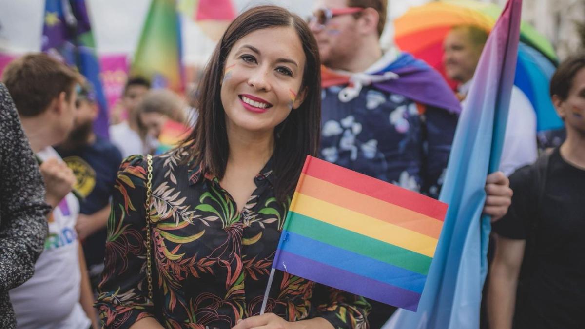 Cseh Katalint a parlamenti frakcióból is kizárta a Momentum