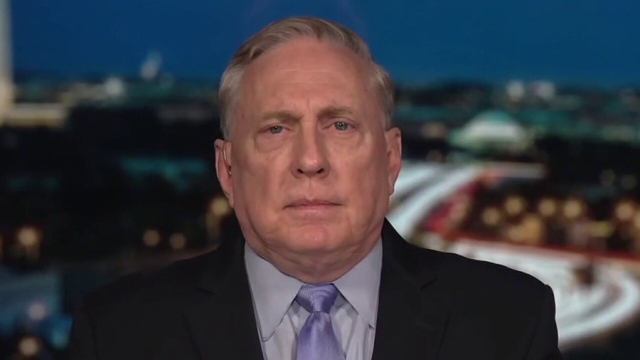 Douglas Macgregor: Ukrajna katonai puccsot készít elő Zelenszkij megbuktatására