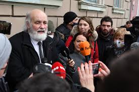 Vádat emeltek Iványi Gábor, Szél Bernadett és több ellenzéki képviselő ellen hivatalos személy elleni erőszak miatt