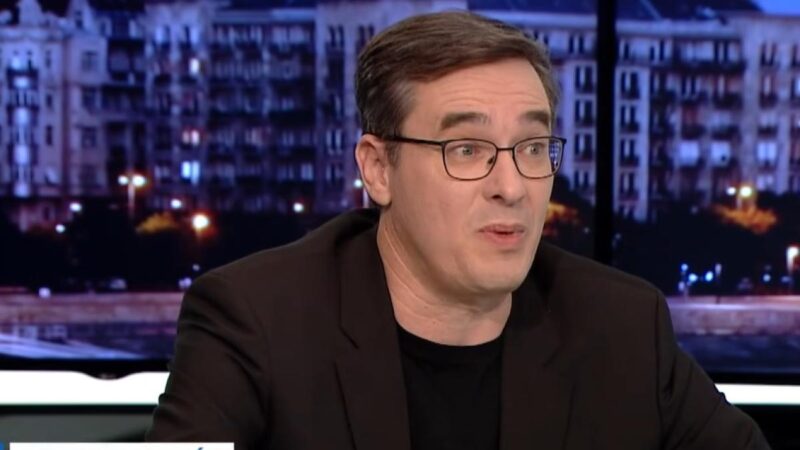 „Miniszterelnök úr, baj van, szeretnék menni, lemegyek Felcsútra is, meleg teát is viszek!”