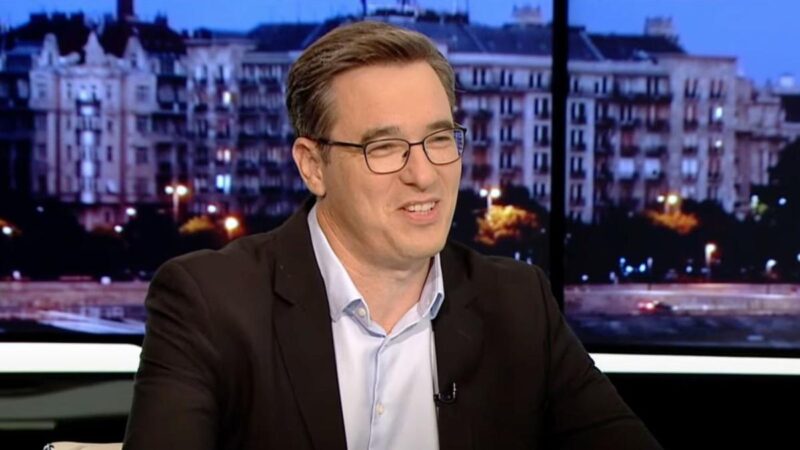 Karácsony alatt a Budapest Brand vezetői törvénysértő prémiumokat kaptak, luxusparkolóval és több százmilliós tanácsadói szerződésekkel