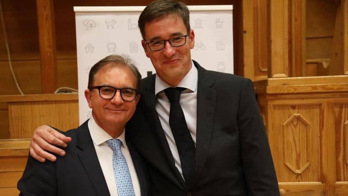 A volt szocialista Tóth Csabához közel álló ügyvédi iroda kezeli Újbuda közbeszerzéseit