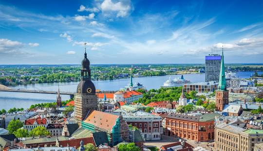 Lettország kilépne a nőket védő Isztambuli Egyezményből