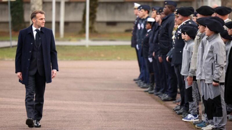 Eldőlt: A franciák is bevezetik az önkéntes katonai szolgálatot