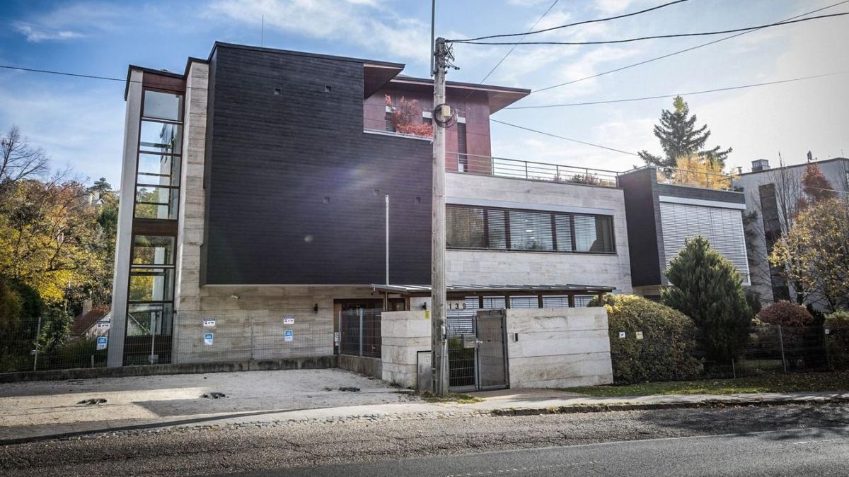 Illusztris környéken rendezte be titkos bunkerét a Tisza Párt