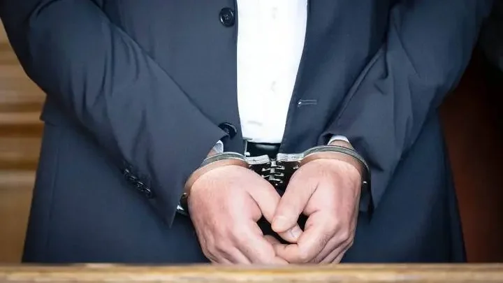 Korrupcióba keveredett magánnyomozókat és rendőröket vettek őrizetbe