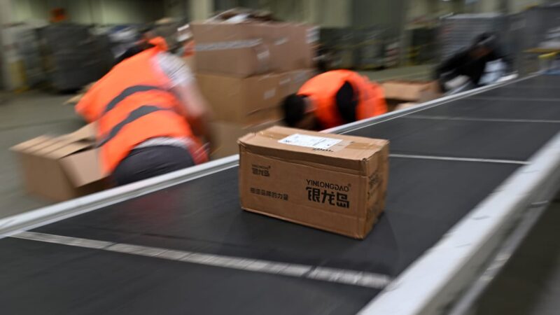 Döntött az EU: vámkötelesek lesznek a Temu és a Shein termékei