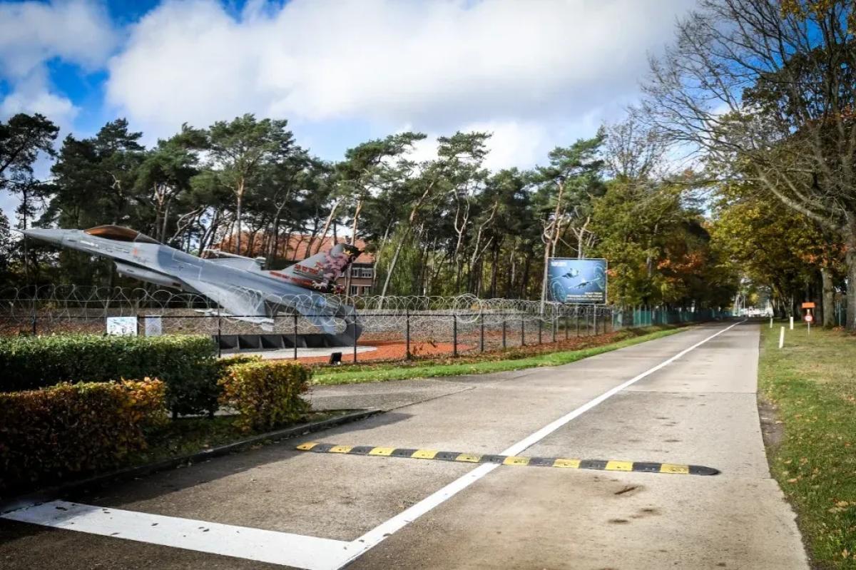 Két idegen drón repült egy belga légibázis fölé, majd megléptek a hatóságok helikoptere elől