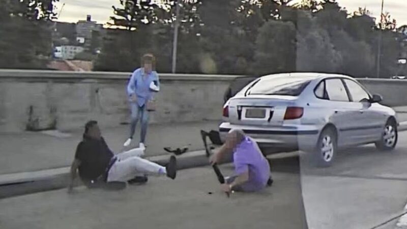 Újabb videó: egy házaspár megpróbálta lefegyverezni az egyik sydney-i terroristát, életüket vesztették a dulakodásban