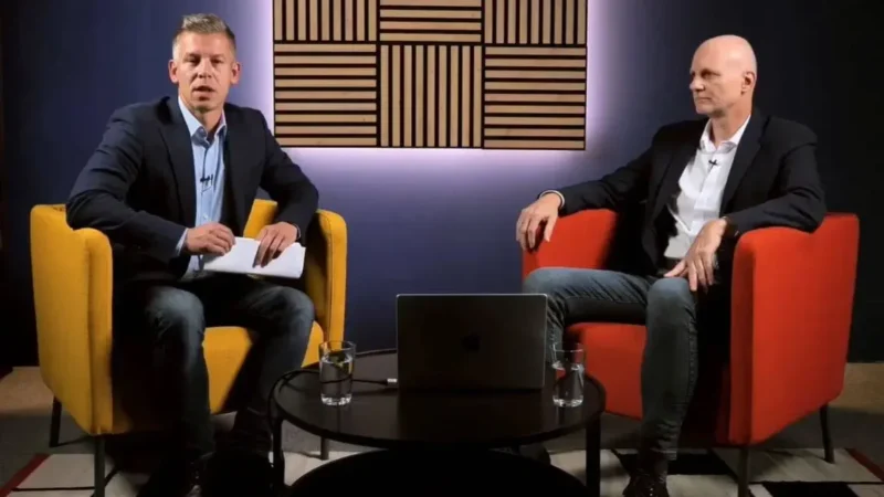 Komcsi tempó: kommentje után távoznia kell a közéletből a tiszás politikusnak?