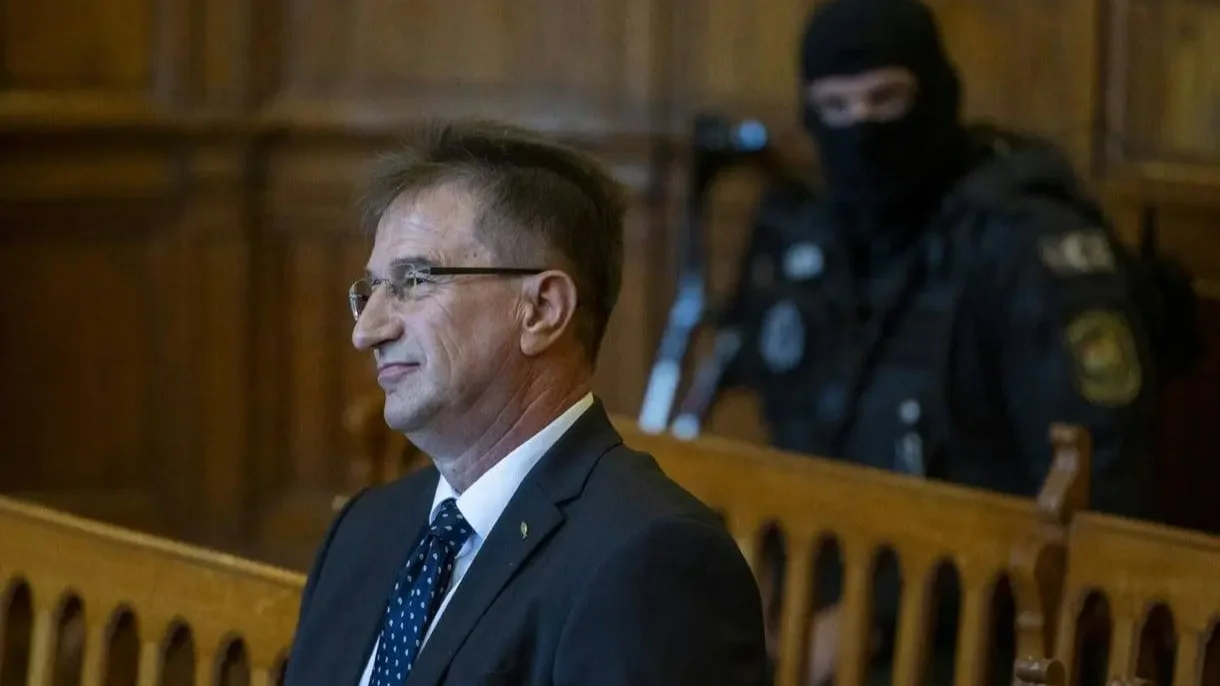 Völner Pál újra ügyvédkedhet