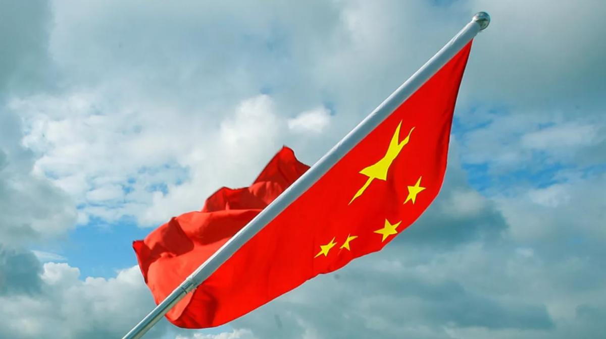 Kínai külügyminiszter: Senki sem veheti át a nemzetközi rendőrség szerepét