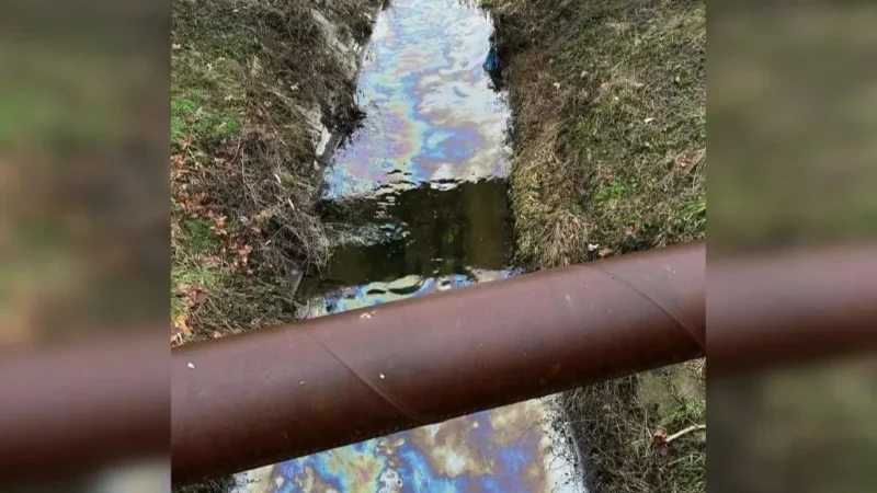 Olajszennyeződés a Rákos-patakon: már a Dunát is fenyegeti a környezetkárosítás