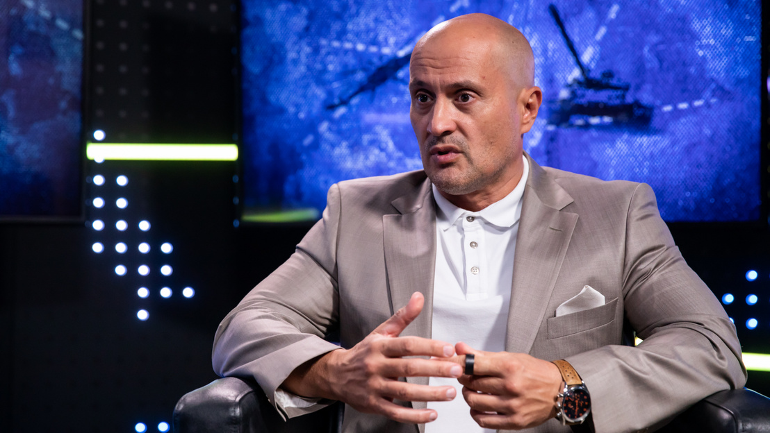 Egy sértett ember a kampány zajában – Tarjányi Péter története