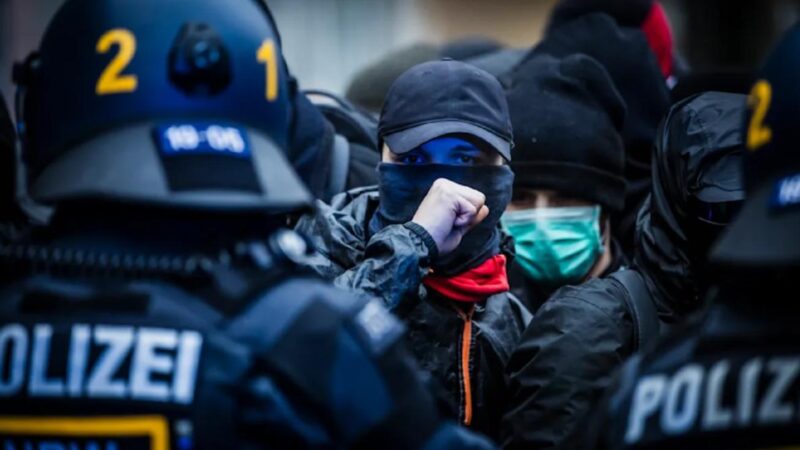 Németország: 46 357 támadás rendőrök ellen mindössze egy év alatt