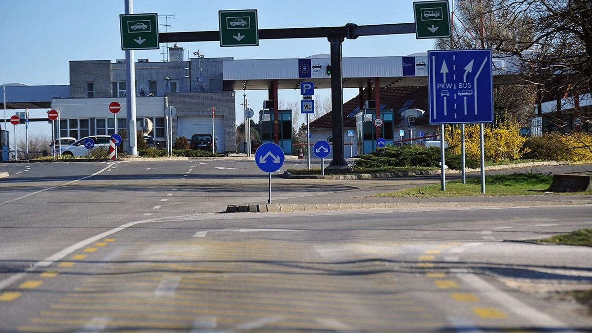 Országos demonstráció kezdődik, napokra megbénulhatnak a határátkelők