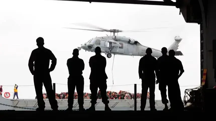 16 év börtönre ítélték a kínaiaknak információt árusító amerikai tengerészgyalogost