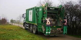 Elhúzódó szemétkáosz és friss élő videók: ismét munkaügyi konfliktus készül?
